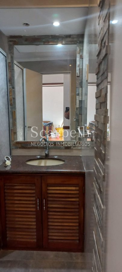 Apartamento ID.37138 - Cerrito: Alquiler & Venta Propiedad Horizontal de Bajos  3 dormitorios + lugar para coche en Jardín.-