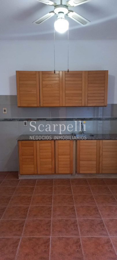 Apartamento ID.37138 - Cerrito: Alquiler & Venta Propiedad Horizontal de Bajos  3 dormitorios + lugar para coche en Jardín.-