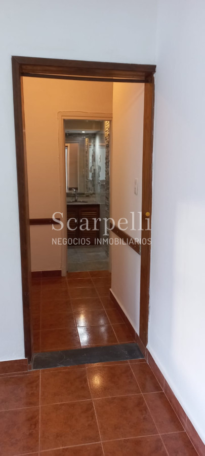 Apartamento ID.37138 - Cerrito: Alquiler & Venta Propiedad Horizontal de Bajos  3 dormitorios + lugar para coche en Jardín.-