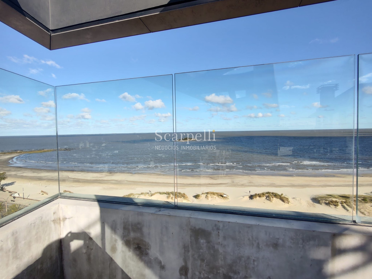 Apartamento ID.37910 - Torre Arenas: 1 dormitorios a Estrenar en Rambla de Malvín con todos los Amenities y Excelente Seguridad.-