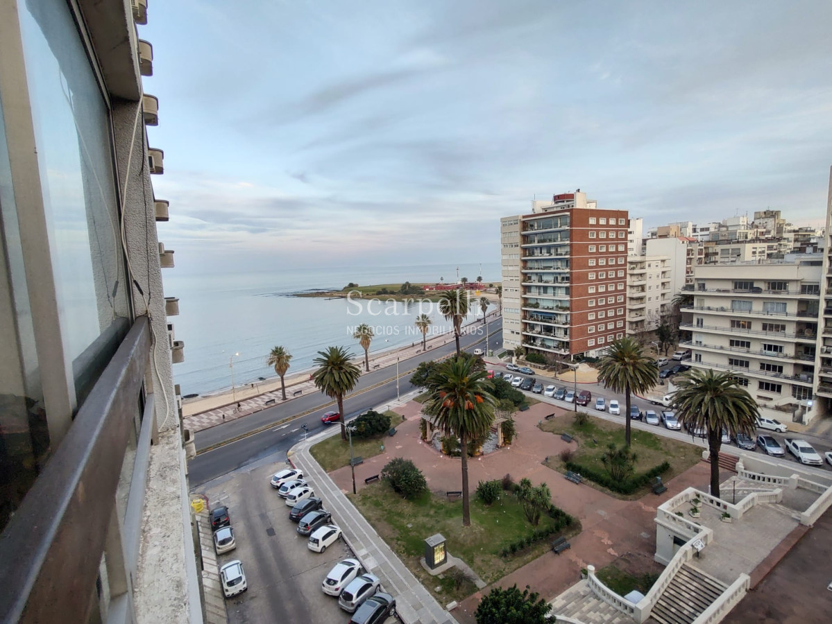 Apartamento ID.38365 - VENTA APARTAMENTO PLAZA GOMENSORO PISO ALTO CON VISTA A LA RAMBLA 2 DORMITORIOS 2 BAÑOS