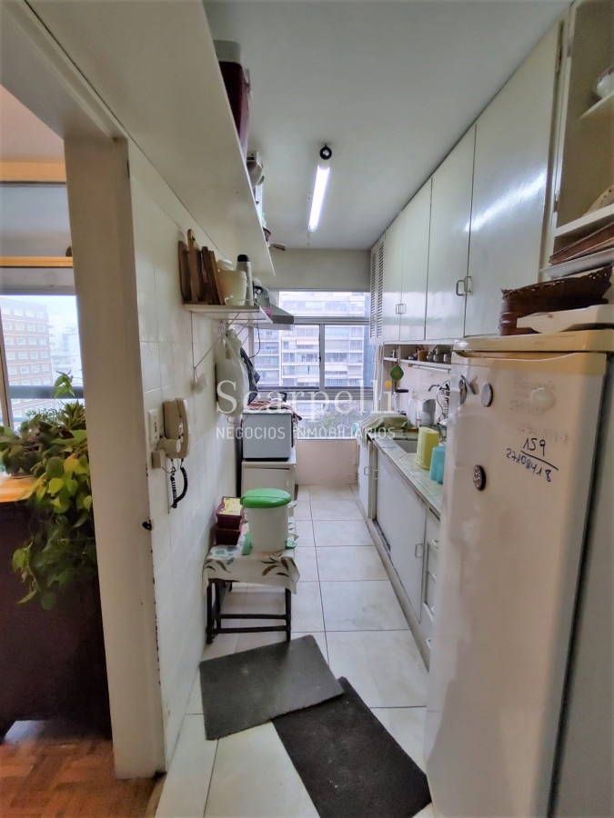 Apartamento ID.38365 - VENTA APARTAMENTO PLAZA GOMENSORO PISO ALTO CON VISTA A LA RAMBLA 2 DORMITORIOS 2 BAÑOS