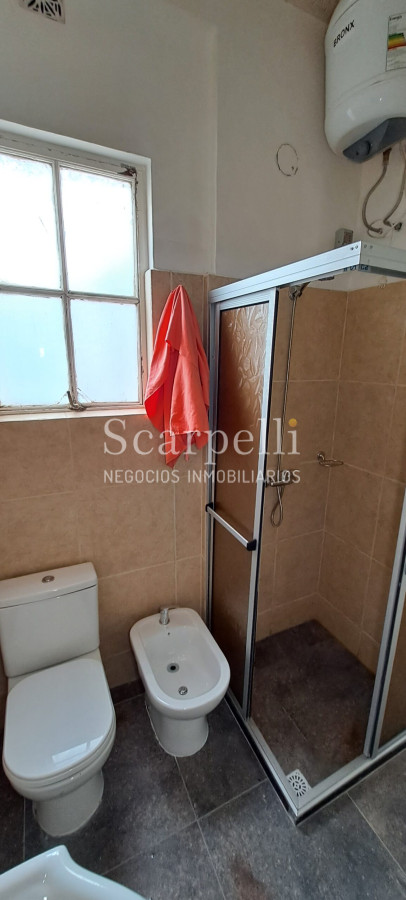 Apartamento ID.38401 - VENTA APARTAMENTO CENTRO ESTILO ART DECÓ 2 DORMITORIOS CONTRAFRENTE MUCHA LUZ Y MUY PROLIJO CON CALEFACCIÓN CENTRAL
