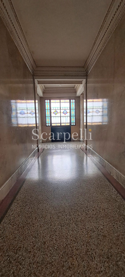 Apartamento ID.38401 - VENTA APARTAMENTO CENTRO ESTILO ART DECÓ 2 DORMITORIOS CONTRAFRENTE MUCHA LUZ Y MUY PROLIJO CON CALEFACCIÓN CENTRAL