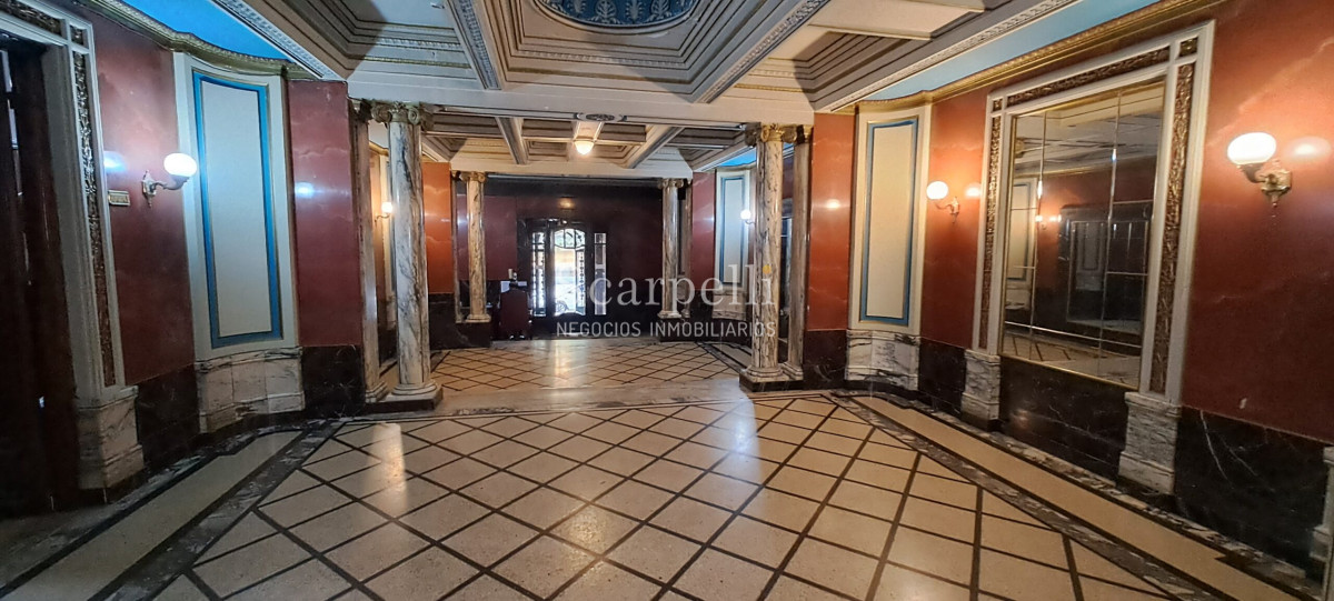Apartamento ID.38401 - VENTA APARTAMENTO CENTRO ESTILO ART DECÓ 2 DORMITORIOS CONTRAFRENTE MUCHA LUZ Y MUY PROLIJO CON CALEFACCIÓN CENTRAL