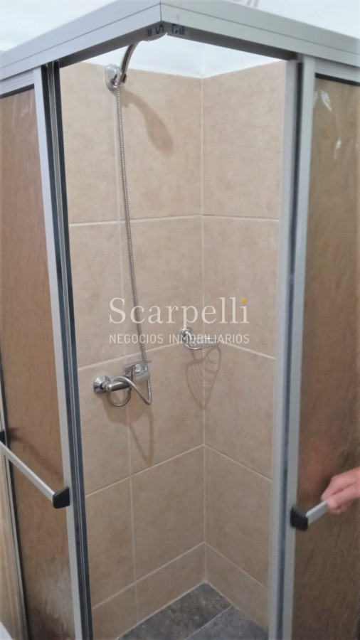 Apartamento ID.38401 - VENTA APARTAMENTO CENTRO ESTILO ART DECÓ 2 DORMITORIOS CONTRAFRENTE MUCHA LUZ Y MUY PROLIJO CON CALEFACCIÓN CENTRAL