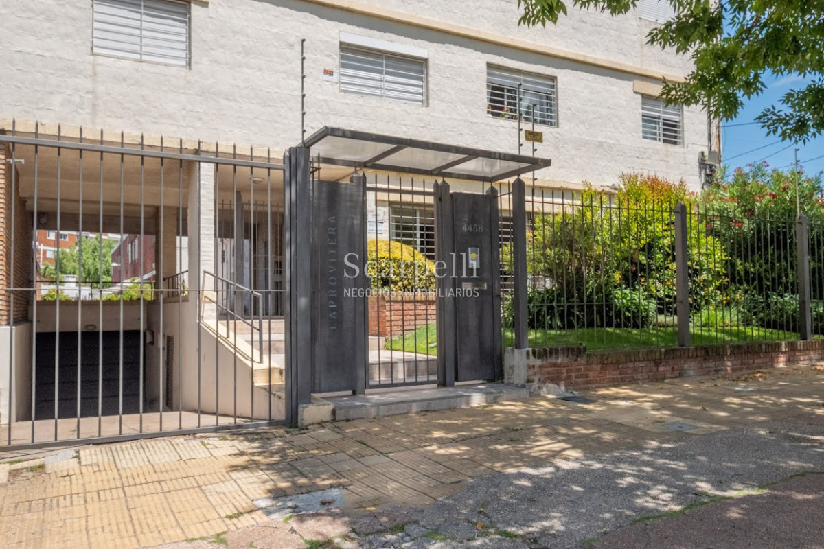 Apartamento ID.38587 - Venta Renta 11 cocheras + Inmaculado Apartamento a nuevo 3 dormitorios servicio