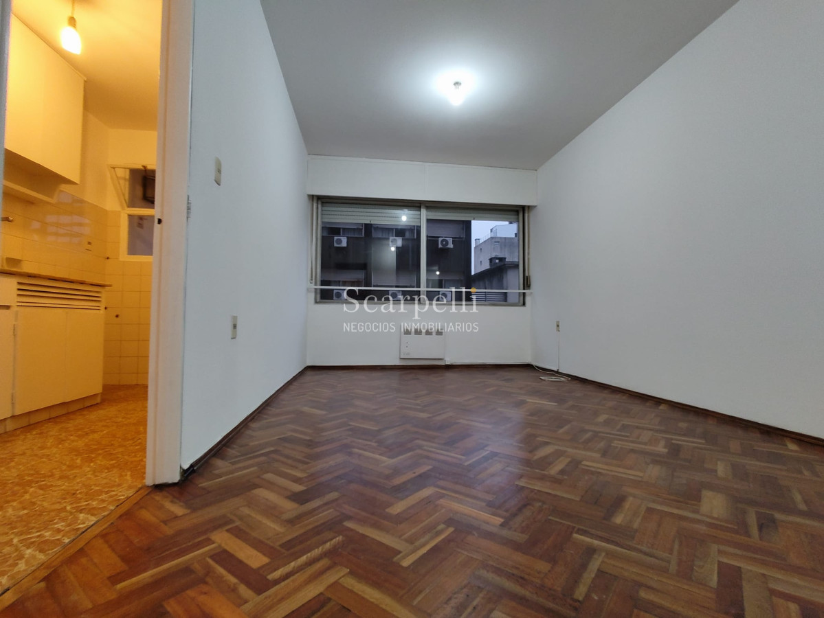 Apartamento ID.38703 - Alquiler Apartamento Centro 1 dormitorio + Garage opcional A pasitos de 18 de Julio & Plaza Cagancha km 0