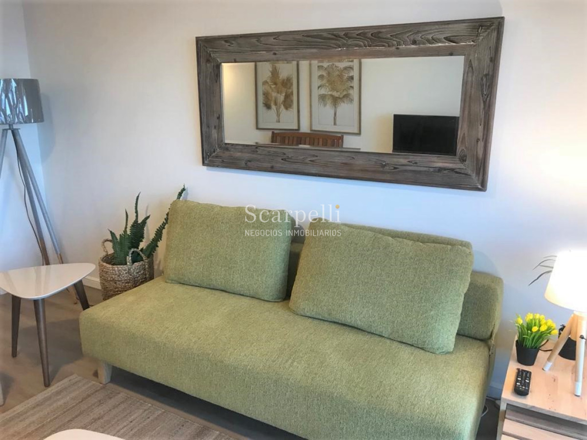 Apartamento ID.38906 - Alquiler Frente a la Rambla 1 dormitorio con garage Excelentemente equipado Categoría & Calidad en Pocitos