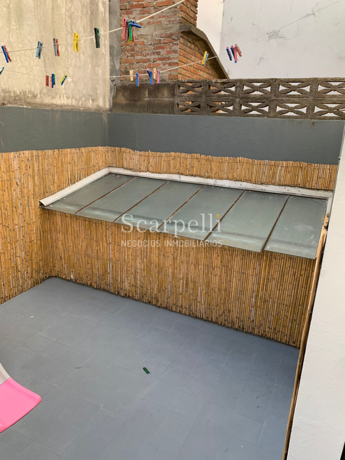 Apartamento ID.38992 - Propiedad horizontal en planta baja con patio y garage ideal Renta dentro del Pocitos mas luminoso y despejado a mts. de la Rambla