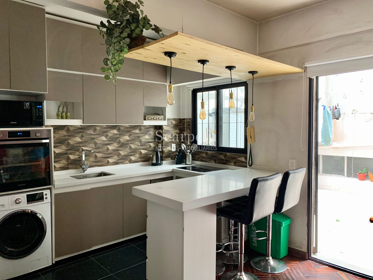 Apartamento ID.38992 - Propiedad horizontal en planta baja con patio y garage ideal Renta dentro del Pocitos mas luminoso y despejado a mts. de la Rambla