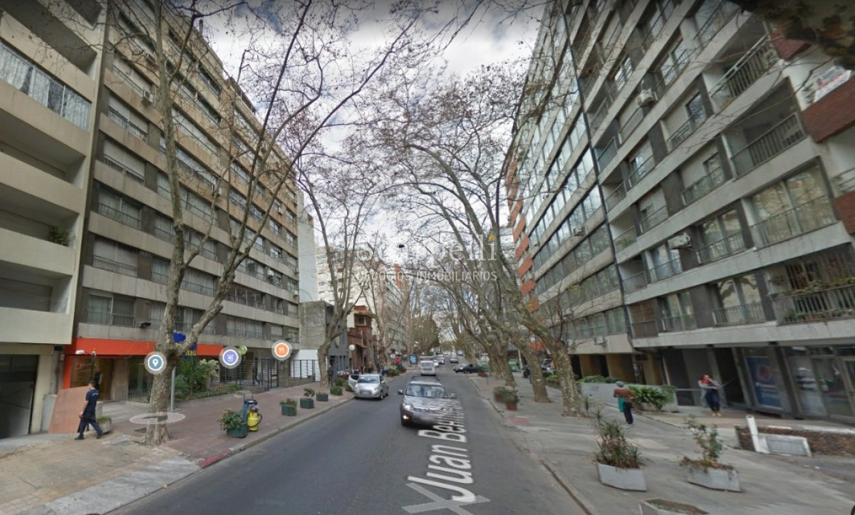 Apartamento ID.39704 - Venta Clásico apartamento Pocitense a 100 mts. de la Rambla con holgadas dimensiones en piso intermedio