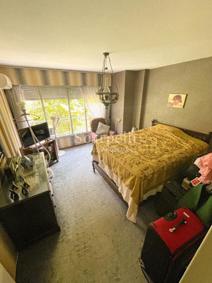 Apartamento ID.39704 - Venta Clásico apartamento Pocitense a 100 mts. de la Rambla con holgadas dimensiones en piso intermedio
