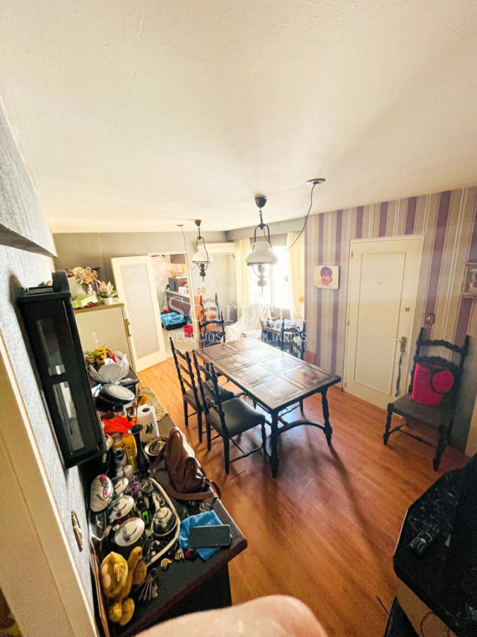 Apartamento ID.39704 - Venta Clásico apartamento Pocitense a 100 mts. de la Rambla con holgadas dimensiones en piso intermedio