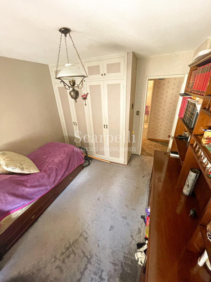 Apartamento ID.39704 - Venta Clásico apartamento Pocitense a 100 mts. de la Rambla con holgadas dimensiones en piso intermedio