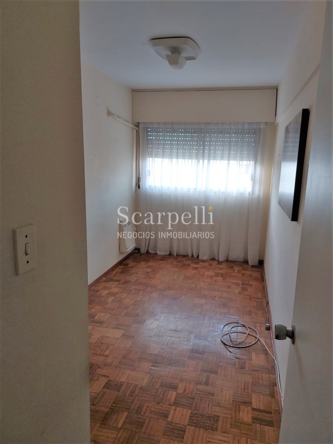 Apartamento ID.39823 - VENTA APARTAMENTO POCITOS SARMIENTO PISO ALTO 3 DORMITORIOS 2 BAÑOS GARAGE
