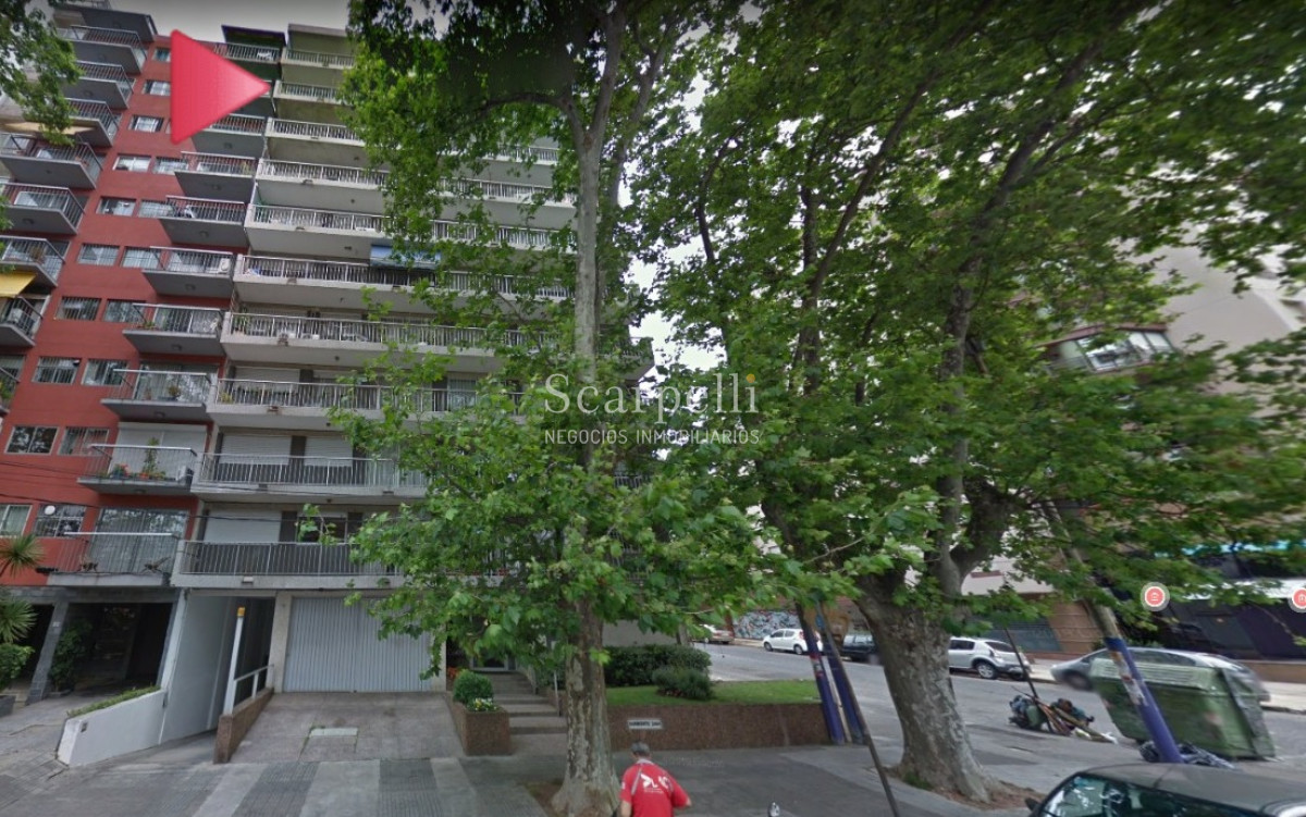 Apartamento ID.39823 - VENTA APARTAMENTO POCITOS SARMIENTO PISO ALTO 3 DORMITORIOS 2 BAÑOS GARAGE