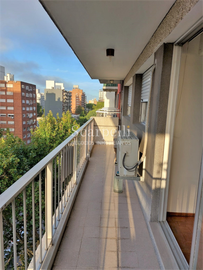 Apartamento ID.39823 - VENTA APARTAMENTO POCITOS SARMIENTO PISO ALTO 3 DORMITORIOS 2 BAÑOS GARAGE
