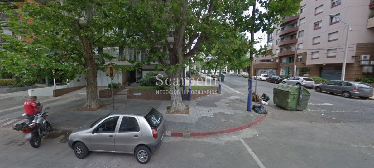 Apartamento ID.39823 - VENTA APARTAMENTO POCITOS SARMIENTO PISO ALTO 3 DORMITORIOS 2 BAÑOS GARAGE