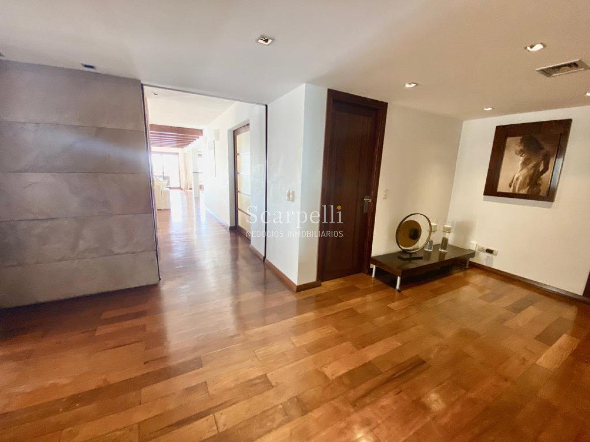 Apartamento ID.7781 - Exclusivo Frente al Puerto de Punta del Este con gran terraza y los mejores atardeceres sobre la Isla Gorriti