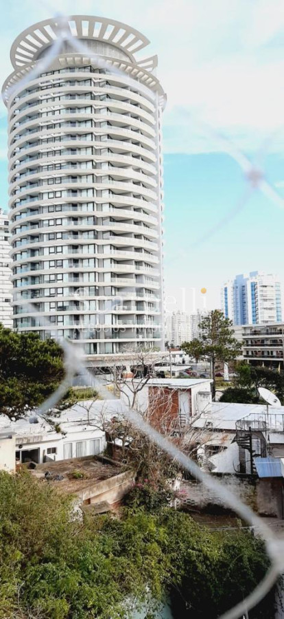 Apartamento ID.40019 - Punta del Este: Alquiler por Temporada 1 dormitorio con garage prox. Hotel Conrad