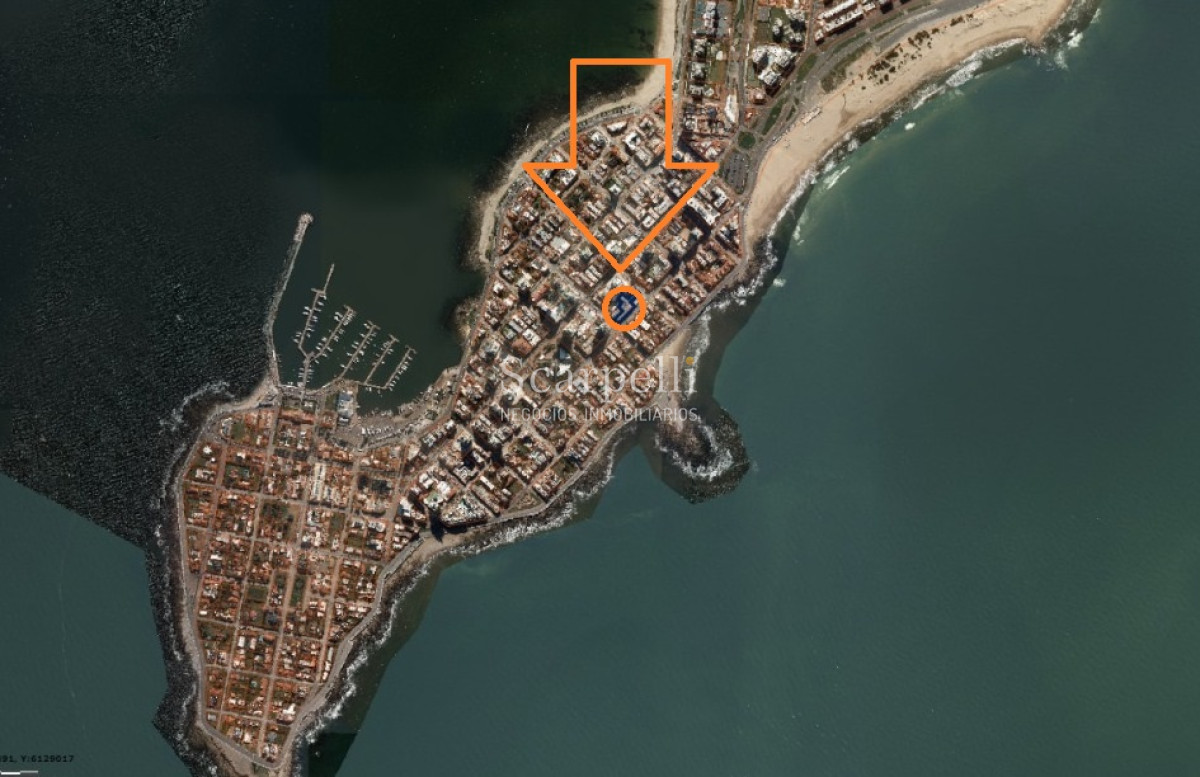 Apartamento ID.40992 - VENTA ALQUILER APARTAMENTO PENÍNSULA 3 DORMITORIOS  PISCINA SERVICIOS
