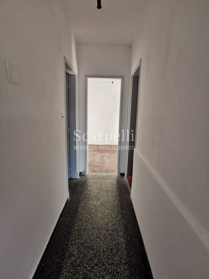 Apartamento ID.41173 - Buceo Alquiler Apartamento en 2do. Piso por Escalera 2 dormitorios + balcón