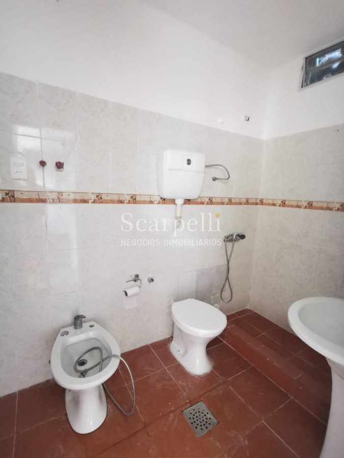 Apartamento ID.41173 - Buceo Alquiler Apartamento en 2do. Piso por Escalera 2 dormitorios + balcón