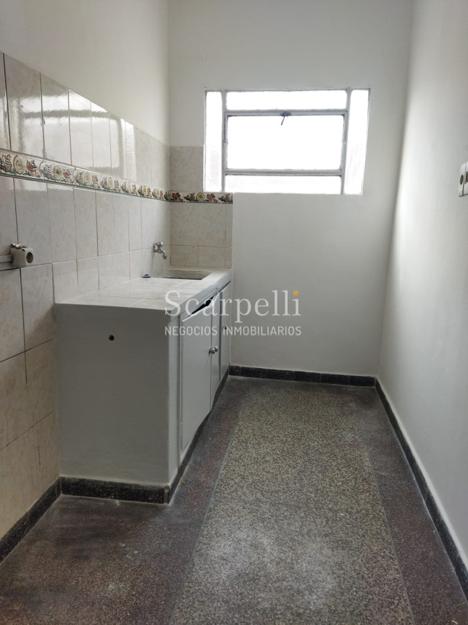Apartamento ID.41173 - Buceo Alquiler Apartamento en 2do. Piso por Escalera 2 dormitorios + balcón