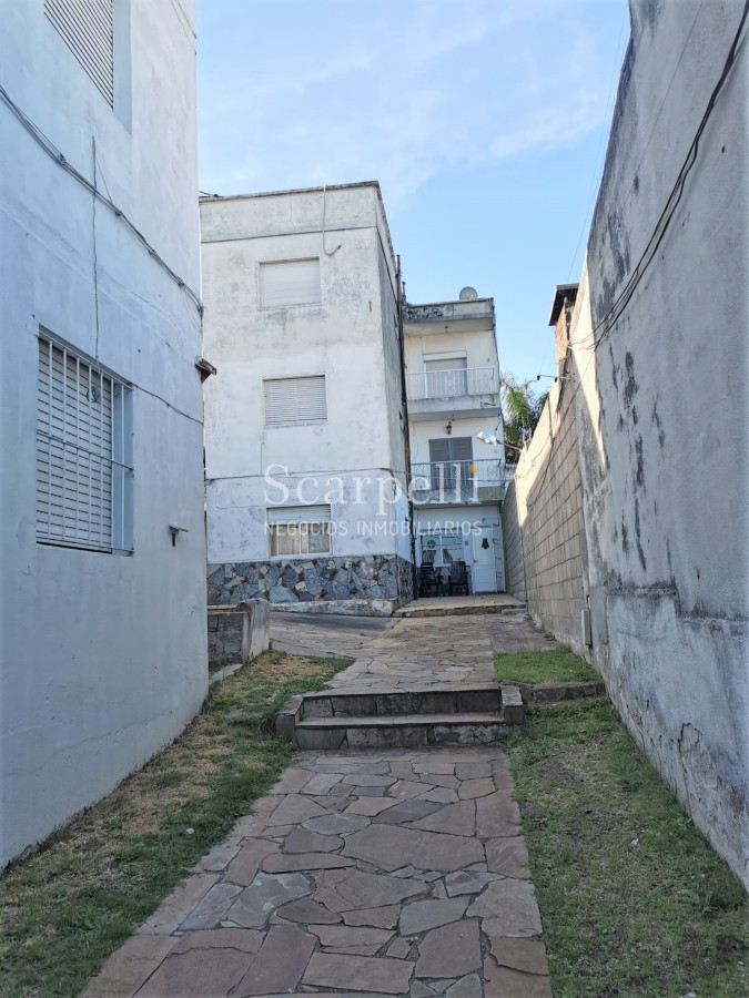 Apartamento ID.41173 - Buceo Alquiler Apartamento en 2do. Piso por Escalera 2 dormitorios + balcón