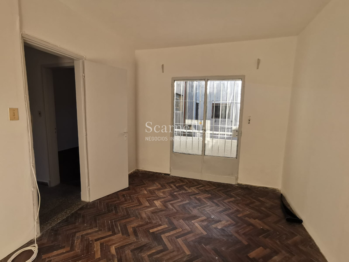 Apartamento ID.41173 - Buceo Alquiler Apartamento en 2do. Piso por Escalera 2 dormitorios + balcón