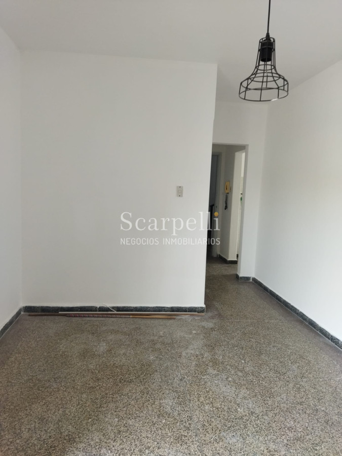 Apartamento ID.41173 - Buceo Alquiler Apartamento en 2do. Piso por Escalera 2 dormitorios + balcón