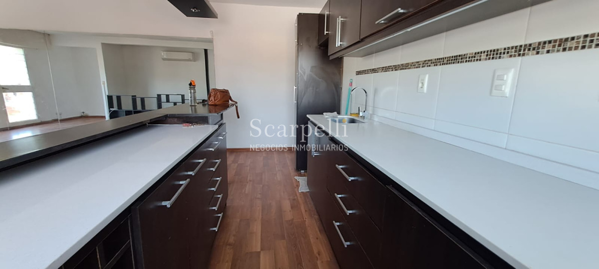 Apartamento ID.42535 - Propiedad Horizontal de Altos muy próximo a Av. Bolivia y Alberdi totalmente reciclada con 2 o 3 dorm + garage