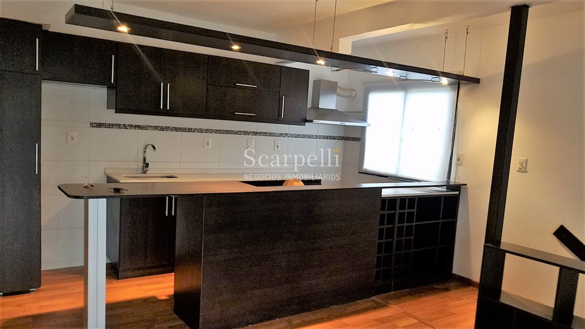 Apartamento ID.42535 - Propiedad Horizontal de Altos muy próximo a Av. Bolivia y Alberdi totalmente reciclada con 2 o 3 dorm + garage