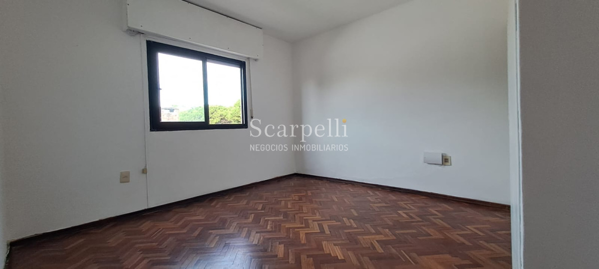 Apartamento ID.42535 - Propiedad Horizontal de Altos muy próximo a Av. Bolivia y Alberdi totalmente reciclada con 2 o 3 dorm + garage