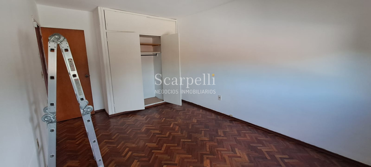 Apartamento ID.42535 - Propiedad Horizontal de Altos muy próximo a Av. Bolivia y Alberdi totalmente reciclada con 2 o 3 dorm + garage