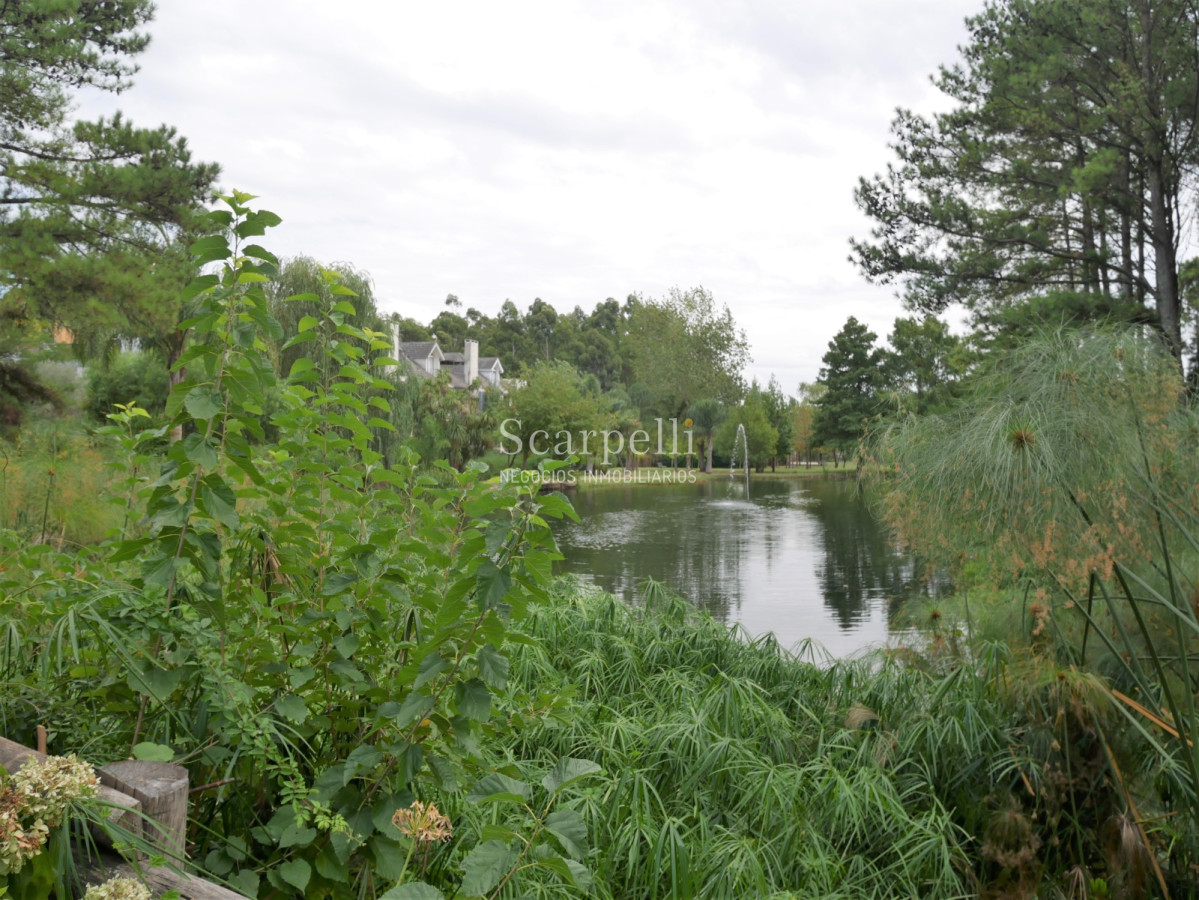 Apartamento ID.42612 - Apartamentos como a Estrenar en Barrio Privado con el mejor parquizado de la zona en un entorno exclusivo y apacible