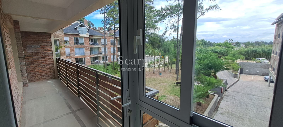 Apartamento ID.42612 - Apartamentos como a Estrenar en Barrio Privado con el mejor parquizado de la zona en un entorno exclusivo y apacible