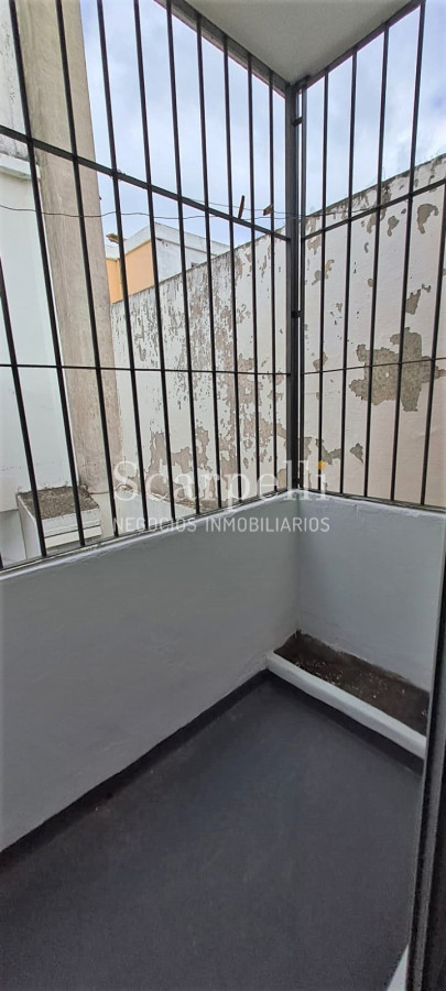 Apartamento ID.42625 - VENTA DE 2 UNIDADES MONOAMBIENTES MALVIN CENTRICO PH DE ALTOS A MTS. DE LA RAMBLA
