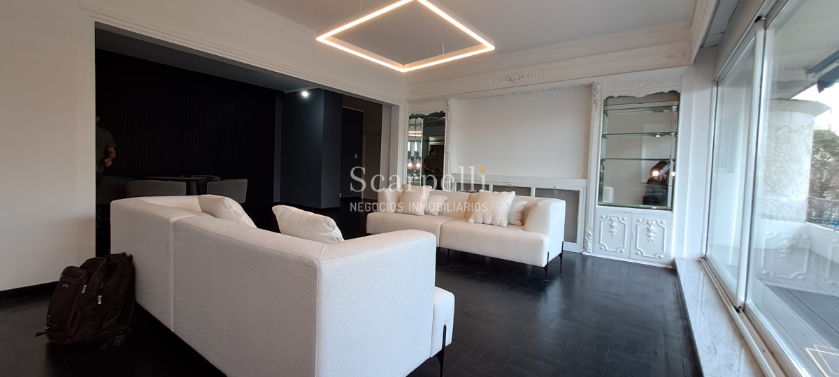 Apartamento ID.42881 - Villa Biarritz  Apartamento Gran Categoría de Estilo Totalmente Reciclado a nuevo con importante recepción.-