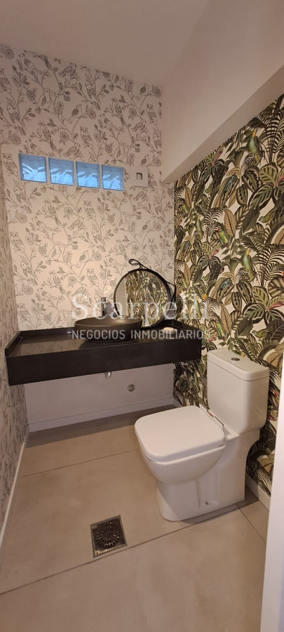 Apartamento ID.42881 - Villa Biarritz  Apartamento Gran Categoría de Estilo Totalmente Reciclado a nuevo con importante recepción.-
