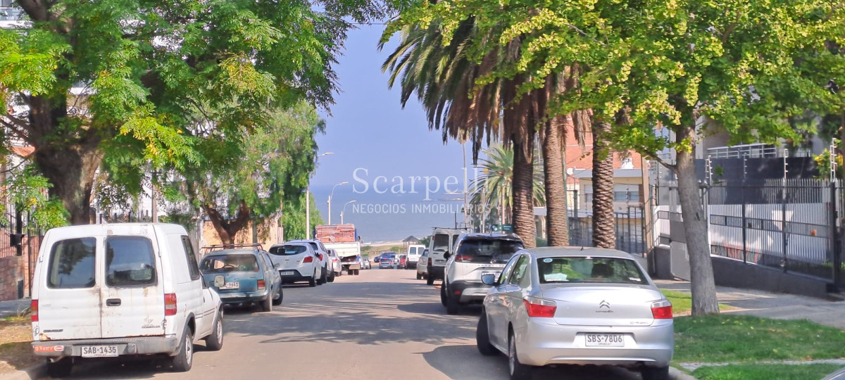 Apartamento ID.43244 - Alquiler & Venta Propiedad Horizontal de Altos Buceo muy  Próximo a la Rambla 3 dormitorios 2 baños