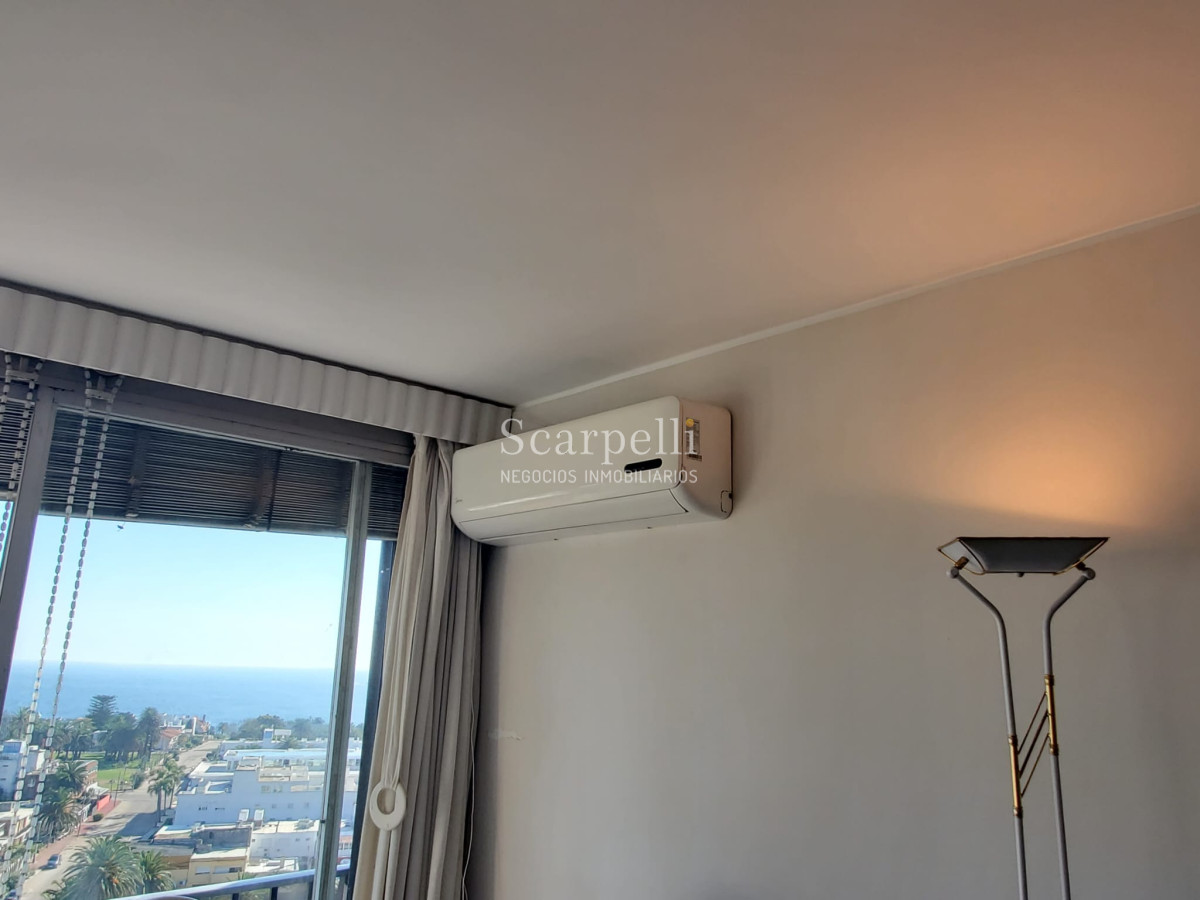 Apartamento ID.43442 - PUNTA DEL ESTE: Piso Alto en Península: Gorlero Próximo Puerto de Punta del Este & Playa Ingleses.-