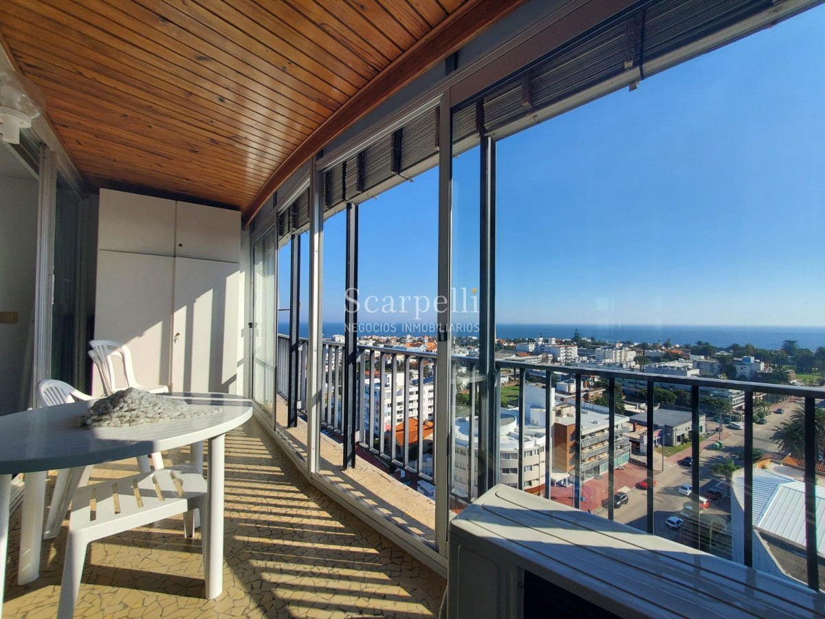 Apartamento ID.43442 - PUNTA DEL ESTE: Piso Alto en Península: Gorlero Próximo Puerto de Punta del Este & Playa Ingleses.-
