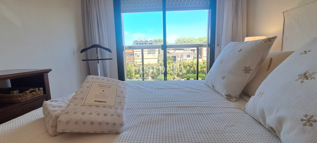 Apartamento ID.38422 - Alquiler Apartamento Torres del Puerto Piso Intermedio totalmente Equipado 2 dormitorios + Garage