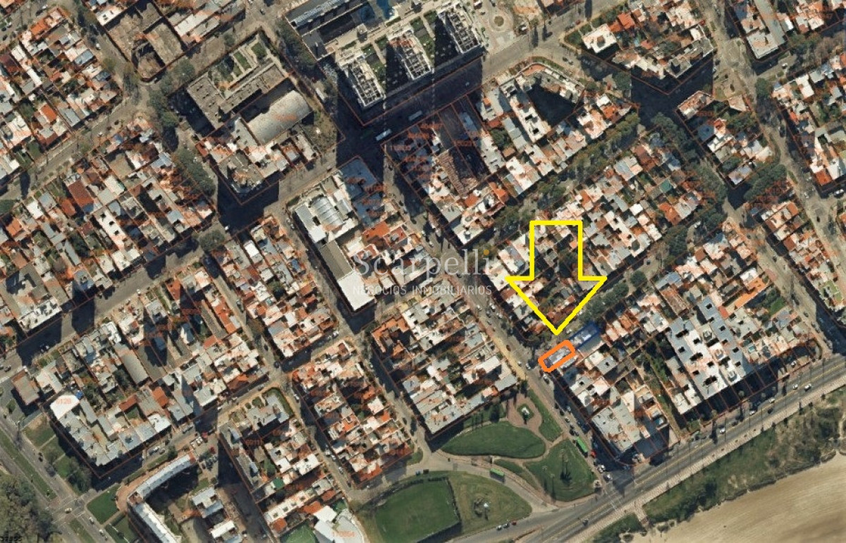 Apartamento ID.43970 - Venta Malvin / Buceo Estupenda Esquina a 100 mts. de la Rambla con importante flujo de Vehículos y Peatones
