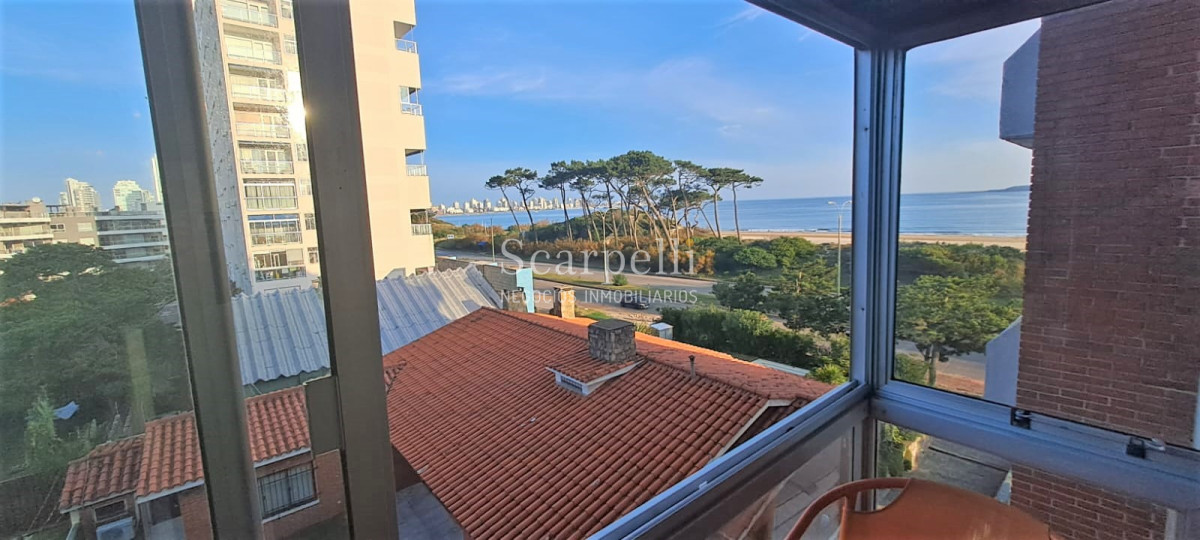 Apartamento ID.44173 - Alquiler Anual Rambla Parada 11 Mansa 2 dormitorios 2 baños con Vista Isla Gorriti