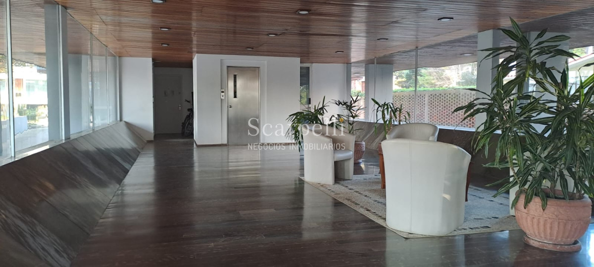 Apartamento ID.44173 - Alquiler Anual Rambla Parada 11 Mansa 2 dormitorios 2 baños con Vista Isla Gorriti