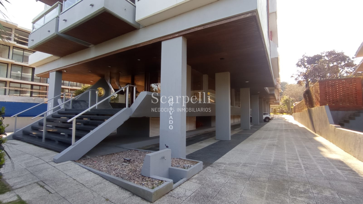 Apartamento ID.44173 - Alquiler Anual Rambla Parada 11 Mansa 2 dormitorios 2 baños con Vista Isla Gorriti