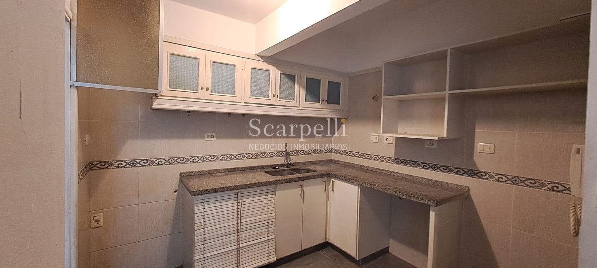 Apartamento ID.46273 - Próximo a Intendencia. Alquiler Apartamento Centro 3 dormitorios o 4 dormitorios 2 baños patio
